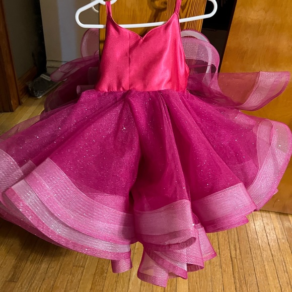 Barbie dress itty bitty toes